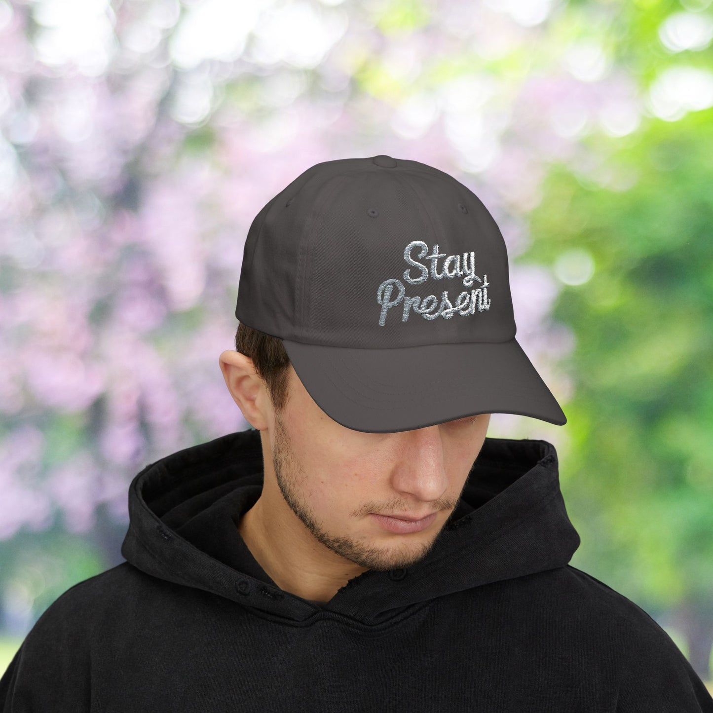 Classic baseball cap with 'Stay Present' embroidery, vintage style